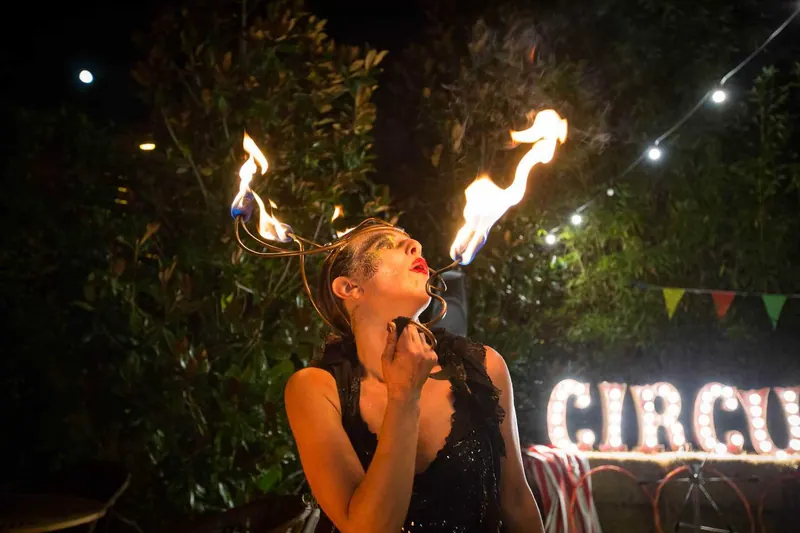 Continental · Continental Circus