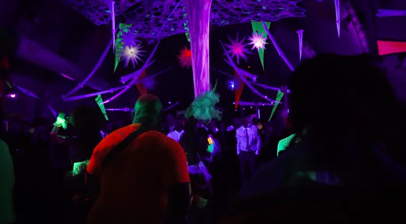Social Point · Fluor Party — foto 5