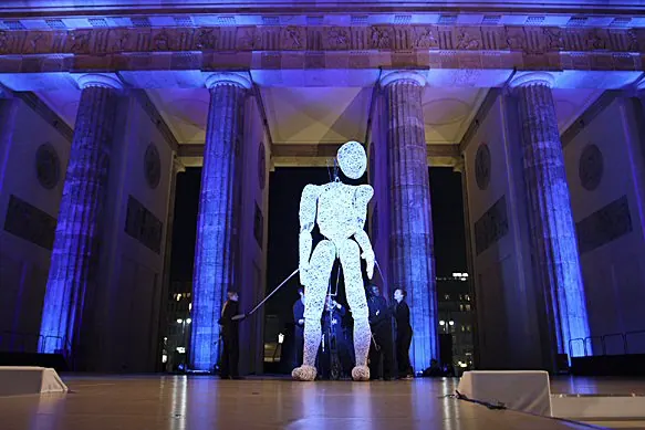 Gigante luminoso — imagen 6
