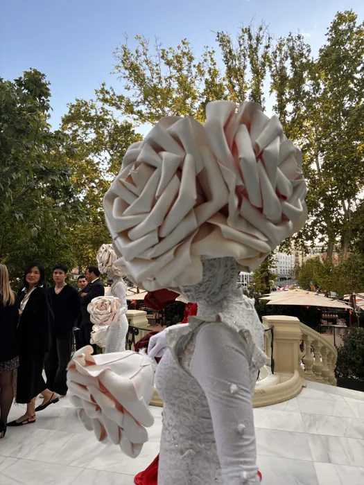 Performers Rosas White & Red — imagen 9